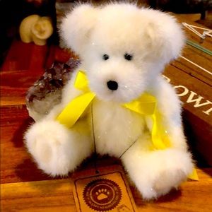 Boyd’s bears glittery white stuffed bear